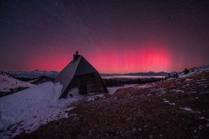 Hut and Aurora