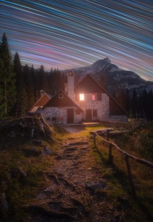 Stellar Cottage star trails